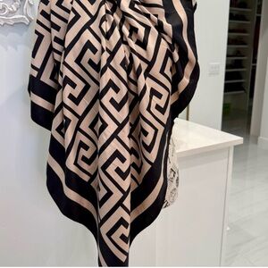 Aldo Black and Cream Patterned Scarf. NWT